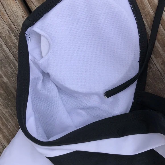 One piece swimsuit - Picture 3 of 4